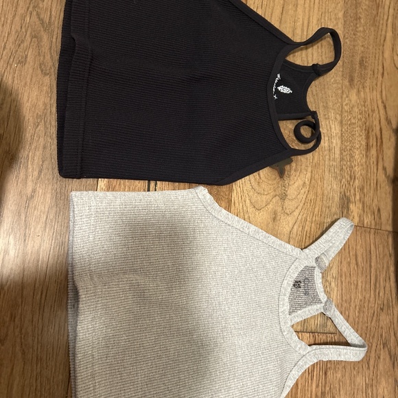 2 free people tanks - Picture 1 of 3